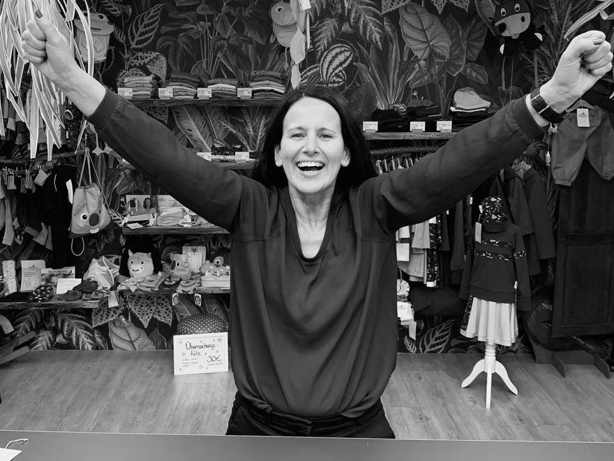 Meet the Maker series - Mandy the miracle elastic maker!