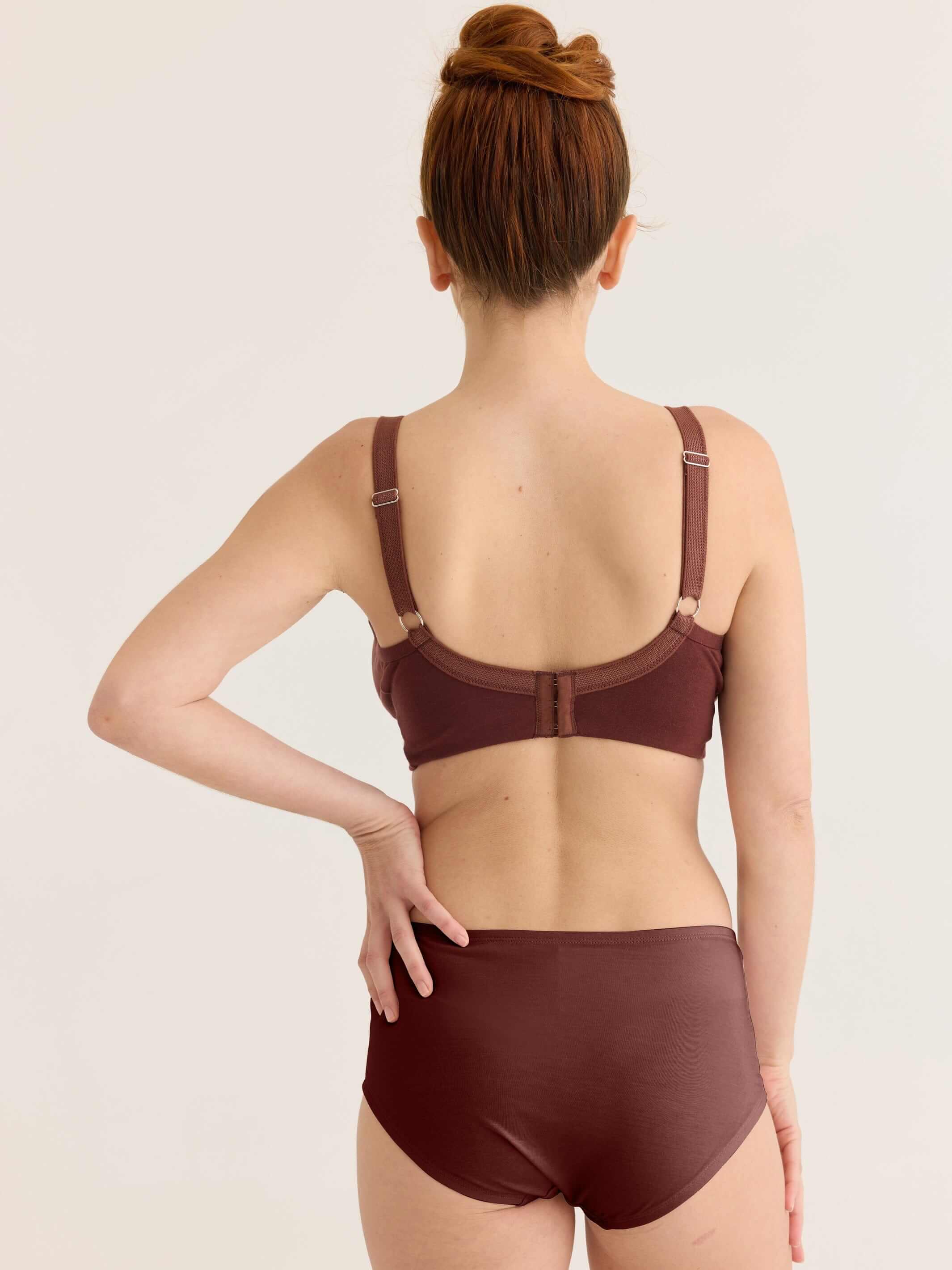 big knickers in rum raisin, back view